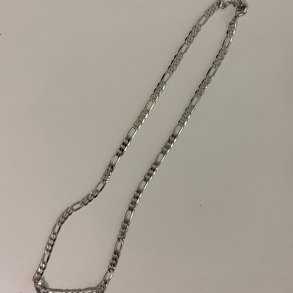 Silver chain/necklace